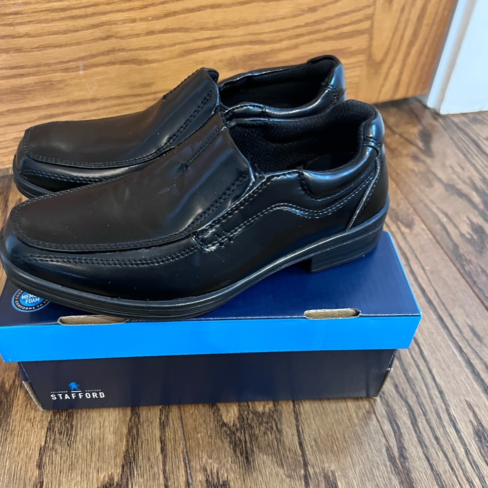 Boys Stafford black dress shoes, size 13